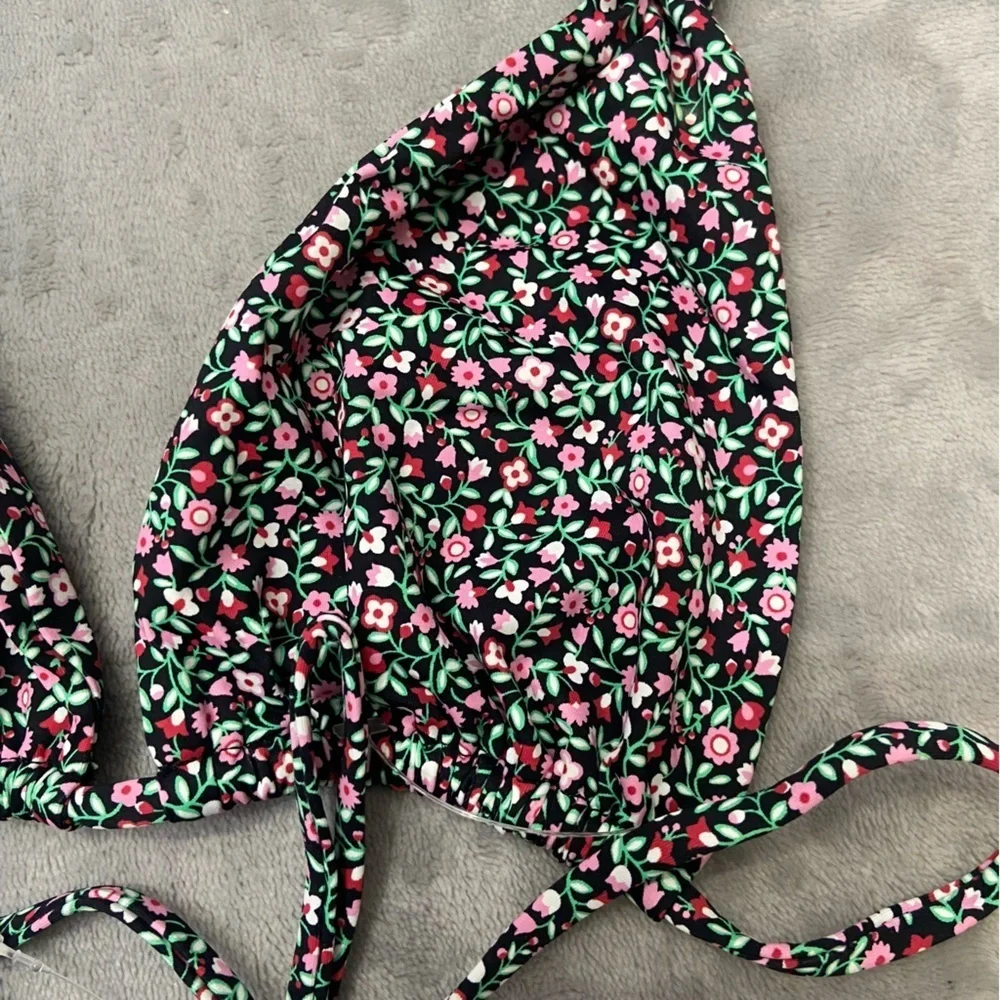 New! Frankie’s Bikinis Kealy triangle bikini top summer nights floral 4661
